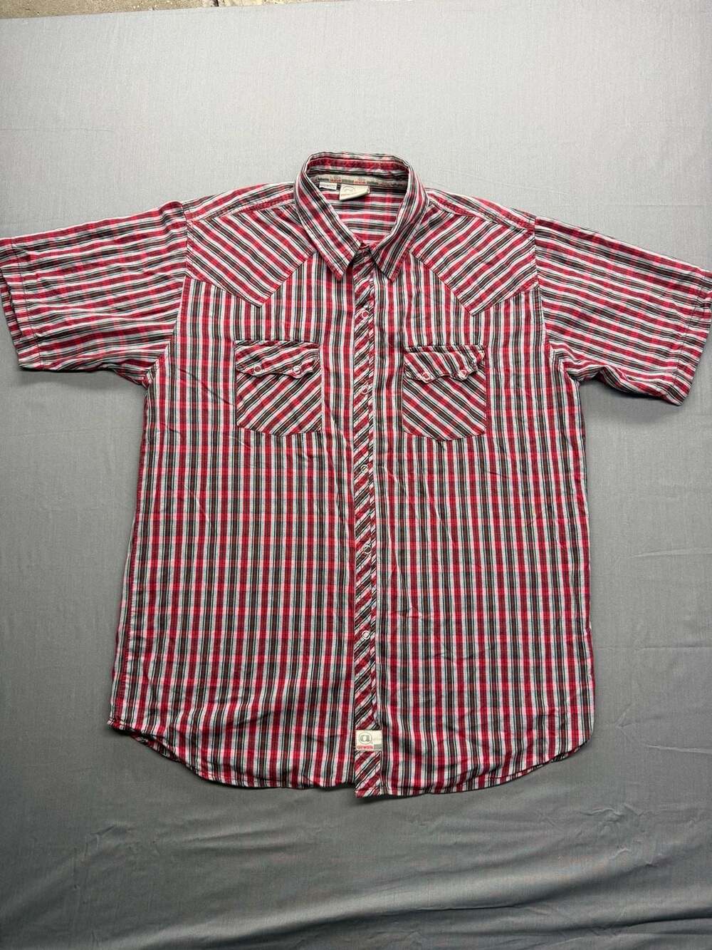 Airwalk Western Shirt Size M Red Plaid Pearl Snap Short Sleeve